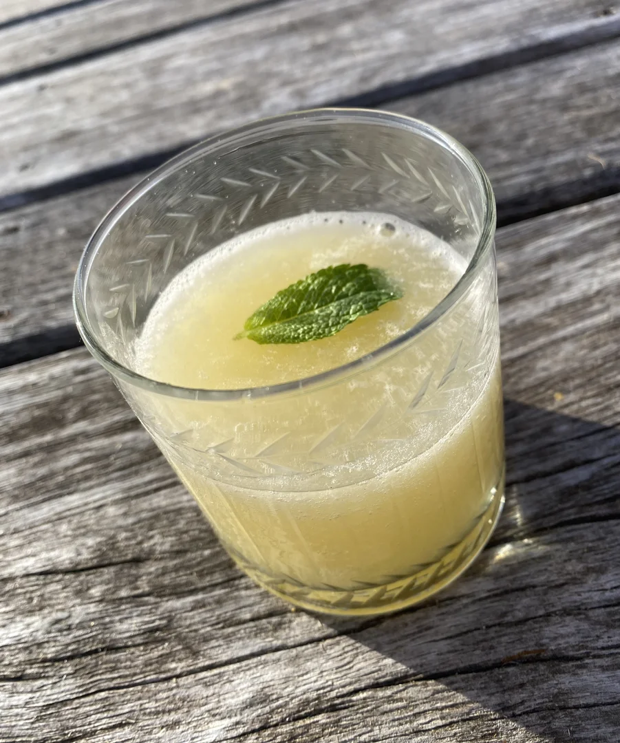 Soupe froide de melon jaune